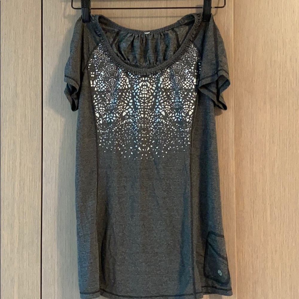 Lululemon T-shirt